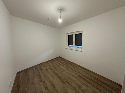 8200 Albersdorf 98a/17